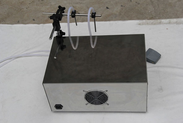 双头磁力泵半自动液体灌装机(图3)